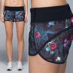 Lululemon Run Speed Short *4-way Stretch in Curious Jungle Multi / Black